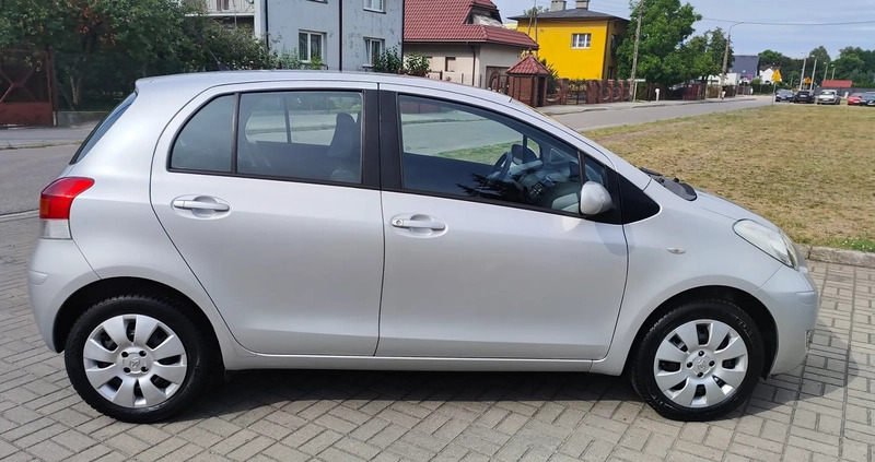 Toyota Yaris cena 22700 przebieg: 149200, rok produkcji 2009 z Puławy małe 407